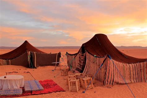 tendas no deserto
